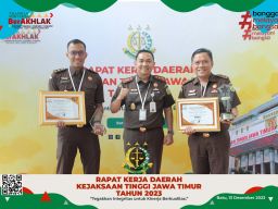 Pidsus Kejari Tanjung Perak Raih Penghargaan Terbaik Se-Jatim