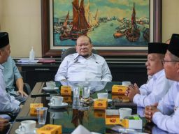 1,1 Juta UMKM Nahdliyin Kesulitan Akses Pasar, Ketua DPD RI Koneksikan dengan Kadin Jatim