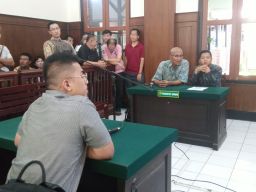 Panitera Umroh, Sidang Lanjutan Perkara Apartemen Puncak Kembali Ditunda