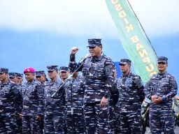 Komandan Puspenerbal Dampingi Kasal di Bromo Saat Tinjau Etape Limed Dikko Marinir