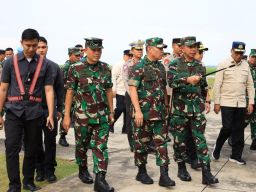 Danpuspenerbal Sambut Kunker Menhub, Panglima TNl dan Kapolri Tinjau Pengamanan Mudik di Surabaya