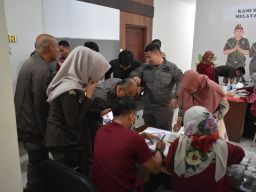 Kejaksaan Tanjung Perak, Tes Urine Seluruh Pegawai