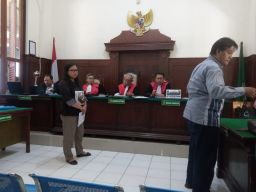 Sidang KSDR Kembali Tertunda, Terlawan Tidak Profesional