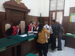 Saksi Sebut Noer Qodim Mempunyai Utang Pada KSDR