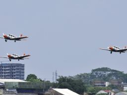 Unsur Pesud Puspenerbal Sukses Meriahkan HUT Ke-79 TNI AL