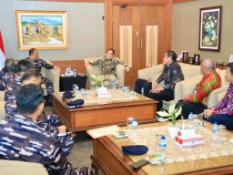 Tingkatkan Sinergitas, Komandan Puspenerbal Lakukan Kunjungan Kerja ke Pj Gubernur Jatim