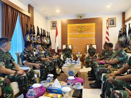 Komandan Puspenerbal Terima Courtesy Call Komandan Pendididikan Marinir Kodiklatal