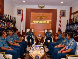 Komandan Puspenerbal Terima Courtesy Call Gubernur Akademi Angkatan Laut