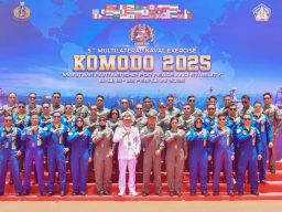 Komandan Puspenerbal Hadiri Opening Ceremony 5th Multilateral Naval Exercise Komodo 2025