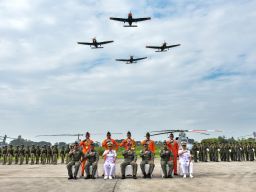 Disambut Archer Flight, Lima Rajawali Laut Muda Resmi Bergabung Menjadi Pengawak Penerbangan TNl AL