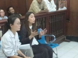 Terdakwa Juliana Yasa Putra Didakwa Gelapkan Perabotan Kakaknya Senilai 25 juta