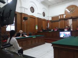 Gaya Desicha Didakwa Gelapkan Rp 7,9 Miliar di PT Tripalindo, Disidang di PN Surabaya