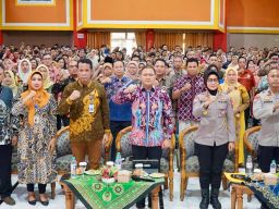 484 Kepala Sekolah dan Guru BK Ikuti Sosialisasi Antisipasi Kenakalan Remaja di Surabaya