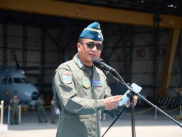 Komandan Puspenerbal Berangkatkan 31 Pesud Satgas Demo Udara dan Fly Pass HUT Ke-80 TNl Tahun 2025