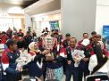 Sukses Meraih Juara Umum, Kontingen LPTK Unesa di Sambut Koorprodi dan Dosen di Bandara Juanda