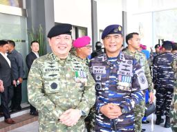 Komandan Puspenerbal Hadiri Peringatan HUT Ke-80 Korps "Baret Ungu" Marinir