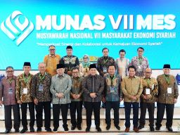 Anggota DPD RI AA LaNyalla Mahmud Mattalitti, Hadiri MUNAS  VII MES, Antar Rosan Jadi Ketua Umum