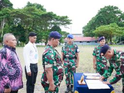 Wadan Kodaeral IX Pimpin Upacara Pakta Integritas Calon Bintara dan Tamtama PK TNI AL Gelombang I TA.2026