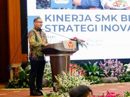 Jatim Retreat 2026, Kadisdik Paparkan Strategi SMK BLUD di Hadapan Gubernur Khofifah