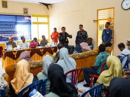 Ekspedisi Rupiah Berdaulat, Kodaeral IX dan Bl Gelar Baksos dan Sosialisasi Rupiah di Werinama Seram