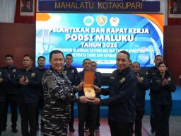 Wakasal Laksdya TNI Edwin Kukuhkan Pengurus PODSI Maluku, Target Kebangkitan Prestasi Dayung