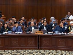Mengapa Partai Koalisi Diam? Benang Merah di Balik Keheningan Saat Wapres Dirundung Ujian