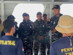 KRI Bung Hatta-370 Dikerahkan, Satu ABK KM Khatulistiwa 8 Masih Hilang