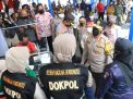 Kapolda Jatim Bersama Forkopimda Banyuwangi Pantau Vaksinasi