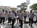 Kapolda Jatim Dampingi Irwasum Mabes Polri Cek Posko Di Suramadu 