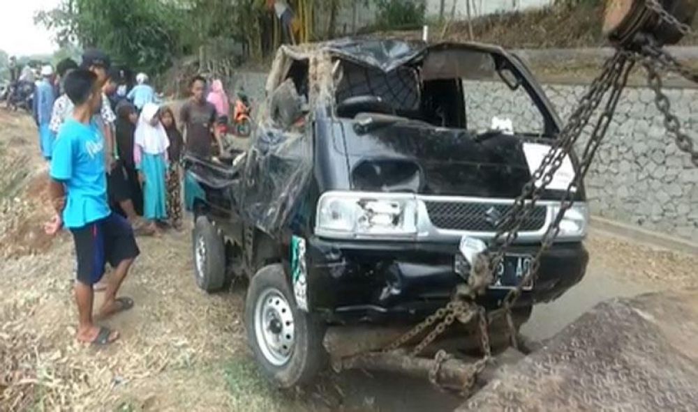 Kecelakaan Maut di Jalan Raya Desa Depok Tewaskan Dua Orang