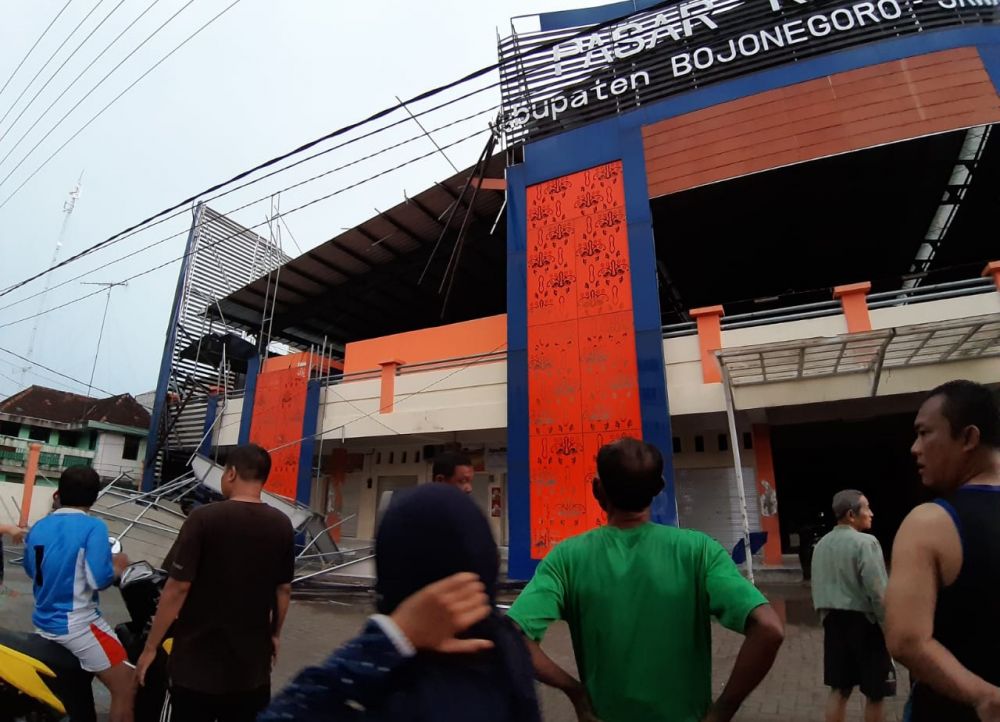 Hujan dan Angin di Bojonegoro Menyebabkan Sejumlah Kerusakan