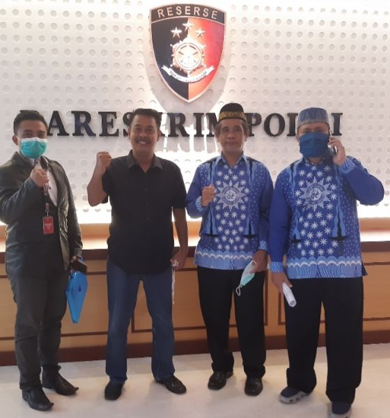 Pimpinan Daerah Muhammadiyah Kabupaten Bekasi Buyung Iksal. (paling kanan)