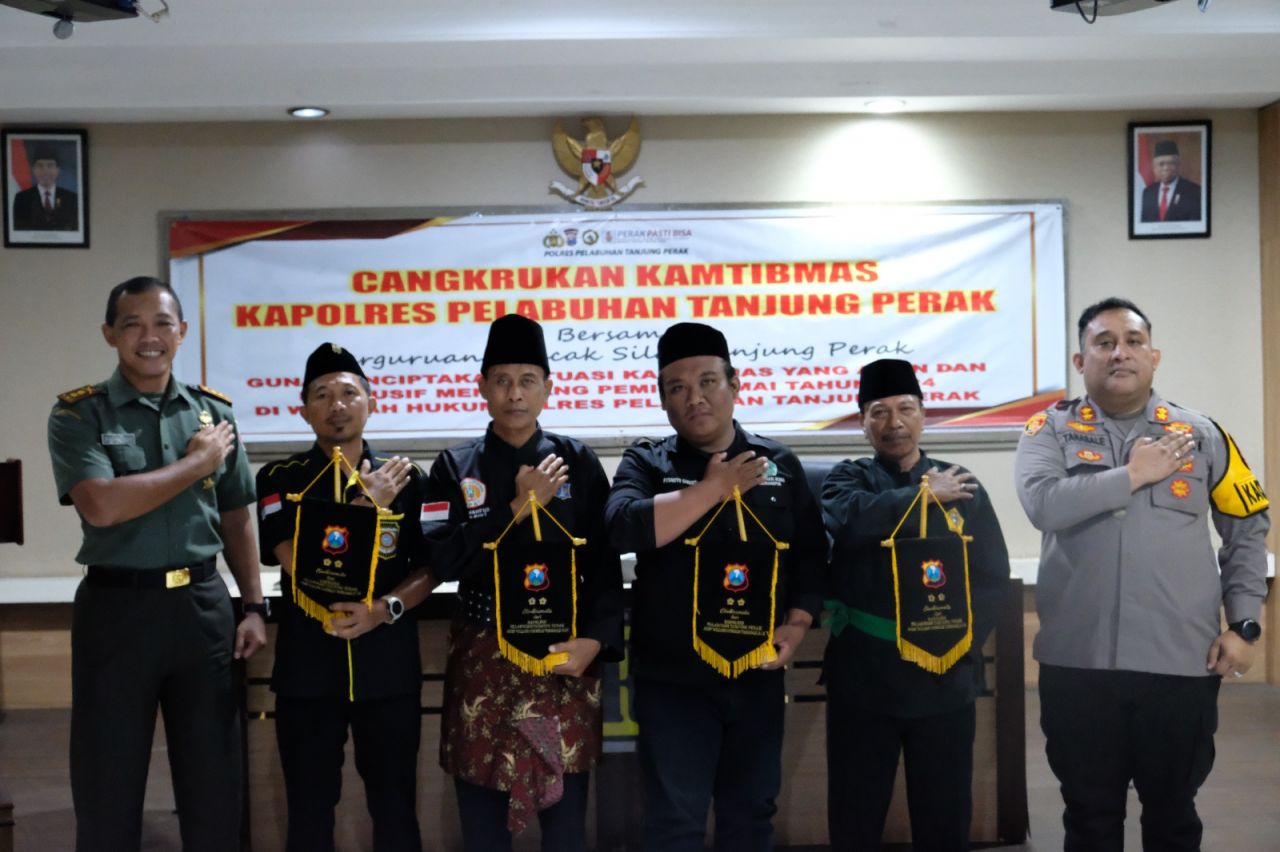 Polres Tanjung Perak Gelar Cangkrukan Kamtibmas, Bersama Perguruan Pencak Silat Untuk Pemilu Damai.