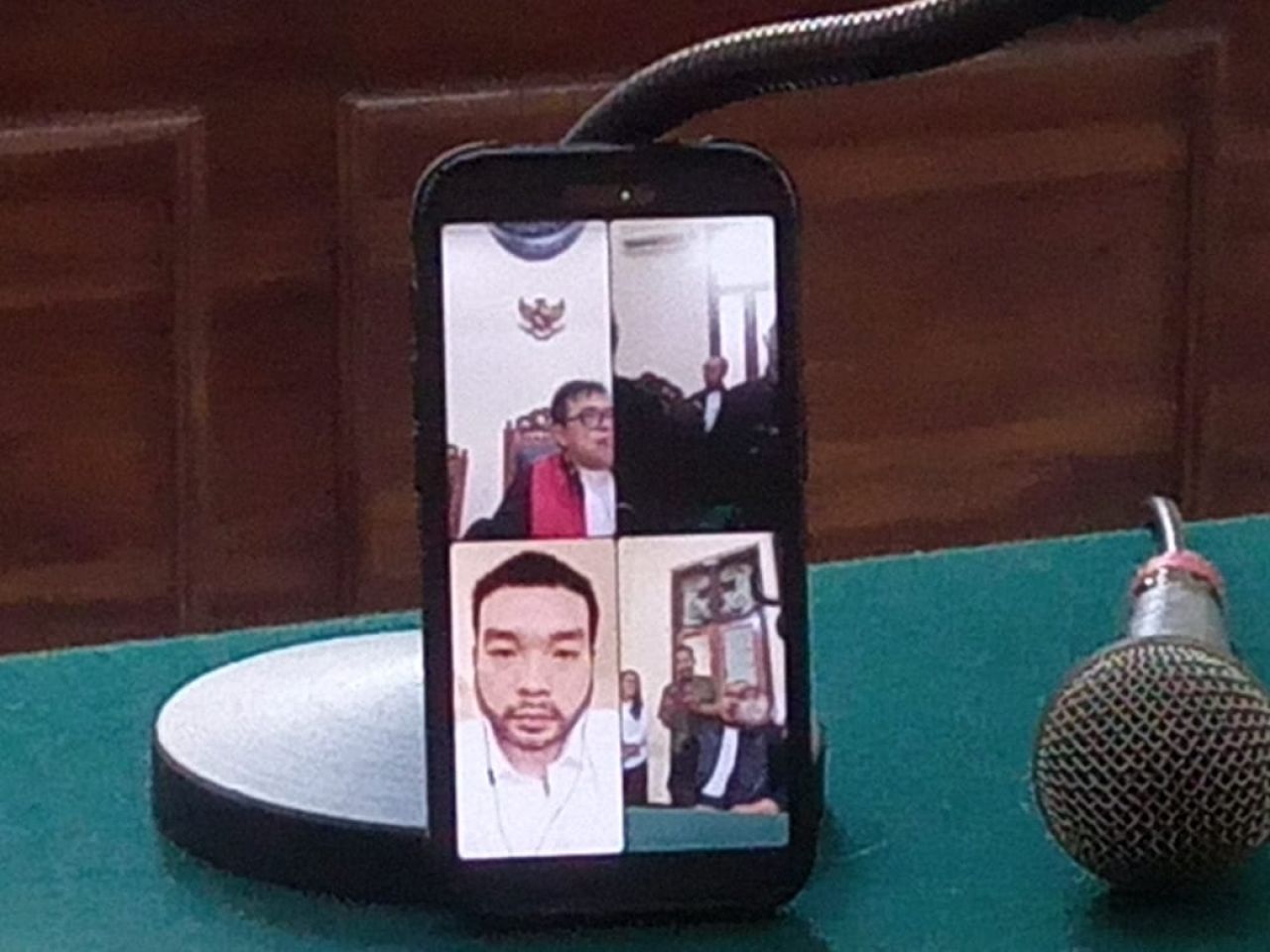 Hakim Tidak Lengkap, Sidang Viktor Sukarno Bachtiar Ditunda