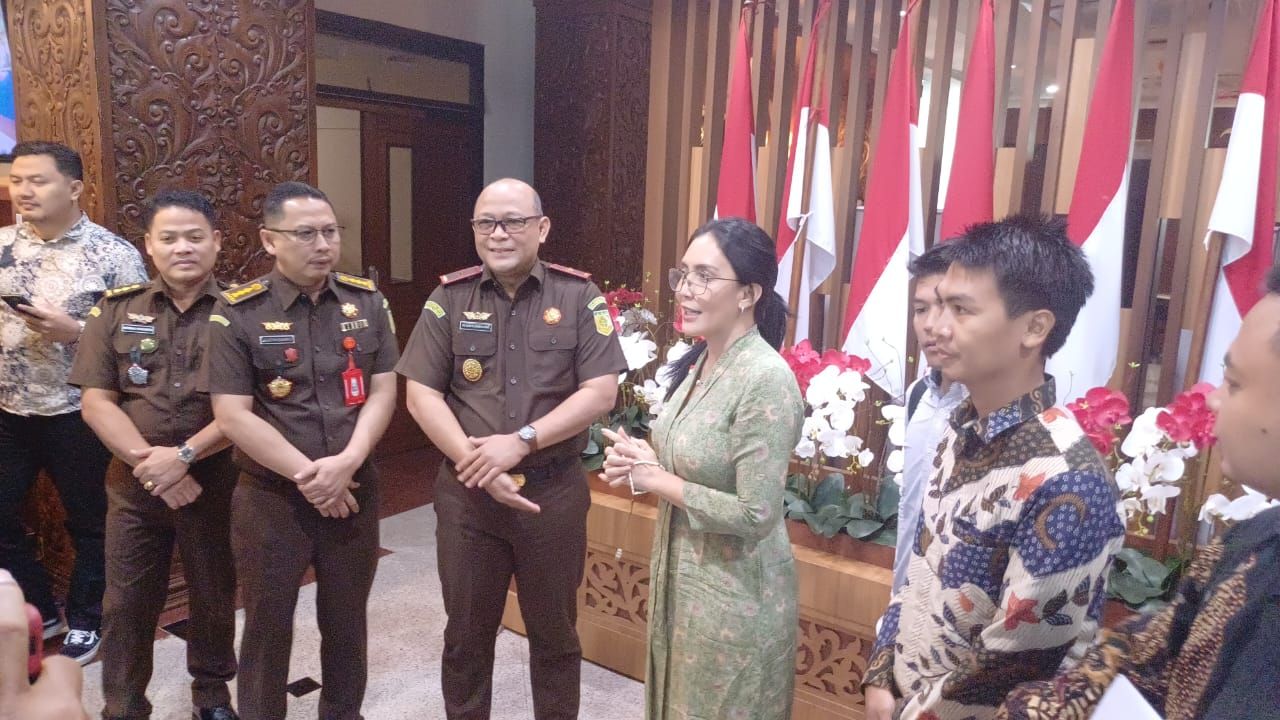 Komisi 3 DPR RI Datangi Kajati Jatim Kawal Kasus Dini Sera Afriyanti