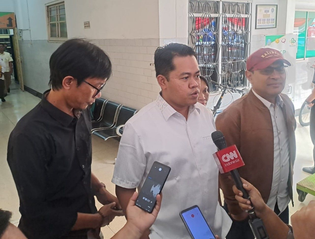 KPU Jatim Nilai Tiga Pasang Bakal Calon Kepala Daerah Jatim Mampu Mengikuti Pilgub