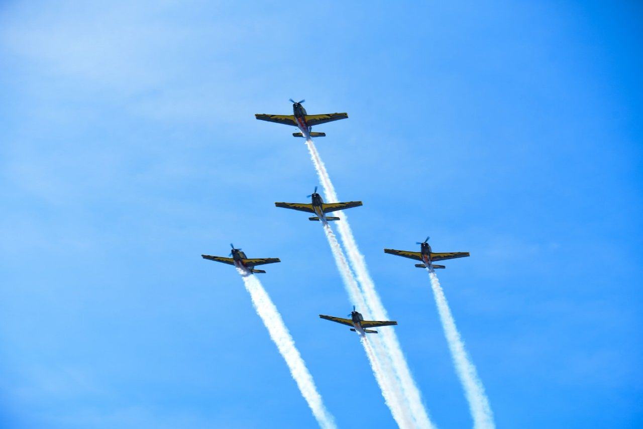 Hari Kedua, Rajawali Laut Flight Sapa Masyarakat dan Pengunjung BIAS 2024 di Pagi Hari