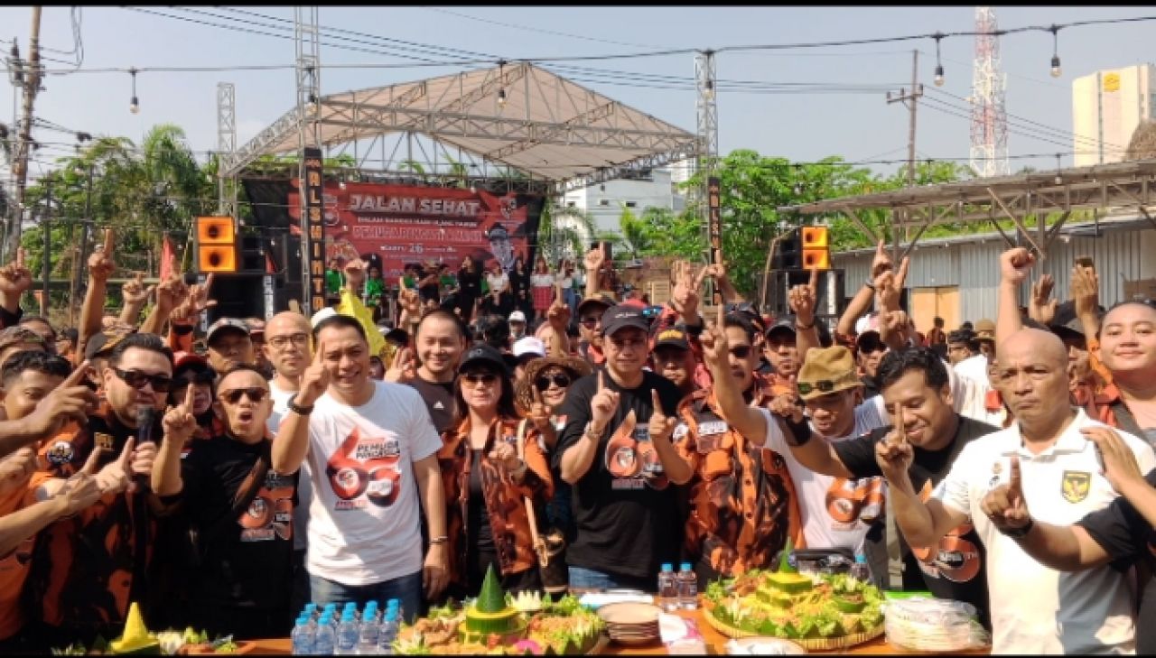 HUT Ke-65, Pemuda Pancasila Surabaya Jalan Sehat Bersama Calon Wali Kota Erik Cahyadi