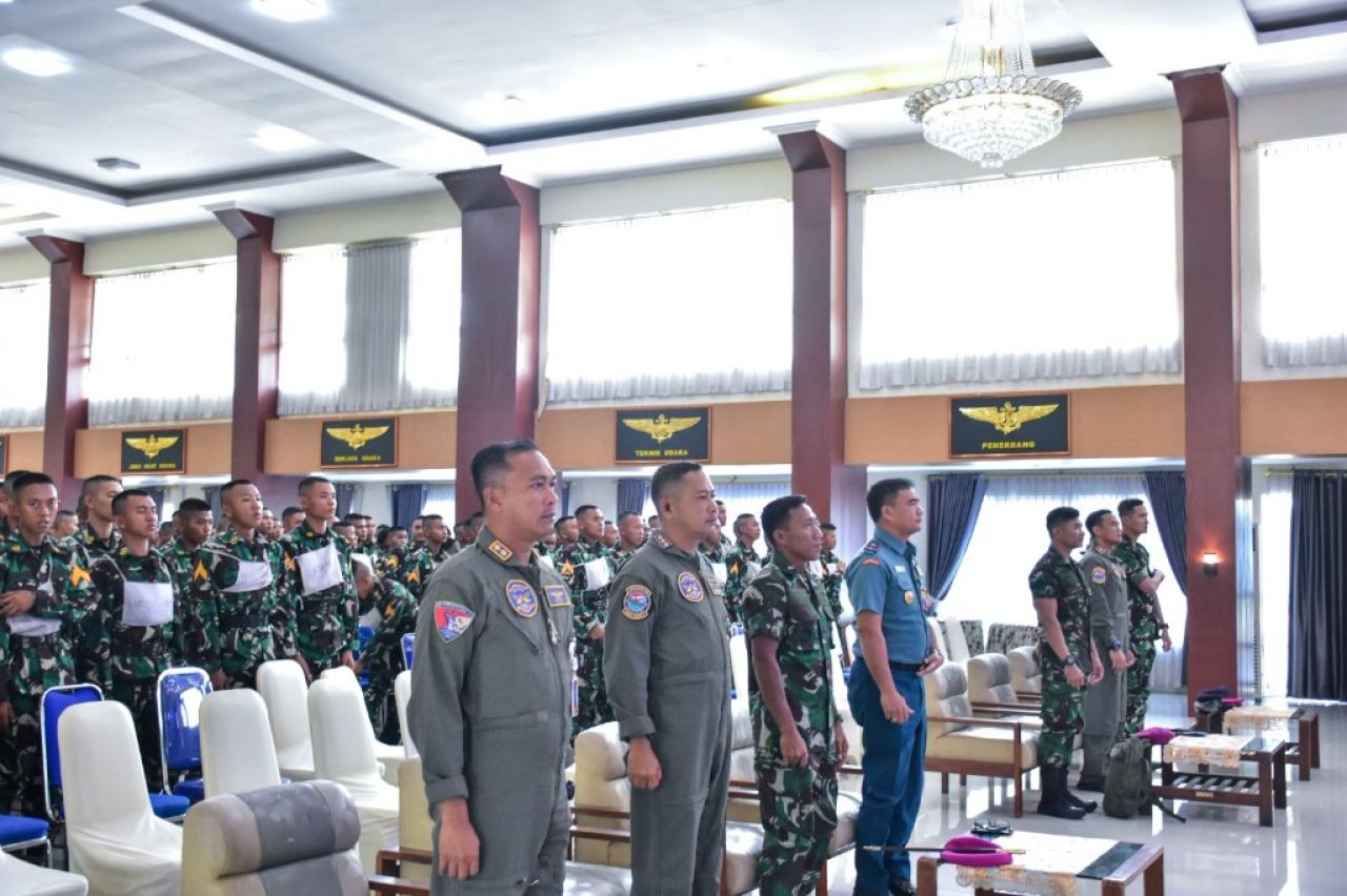 Puspenerbal Sambut Kunjungan 200 Taruna AAL Angkatan ke-73 di Wing Udara 2 Juanda