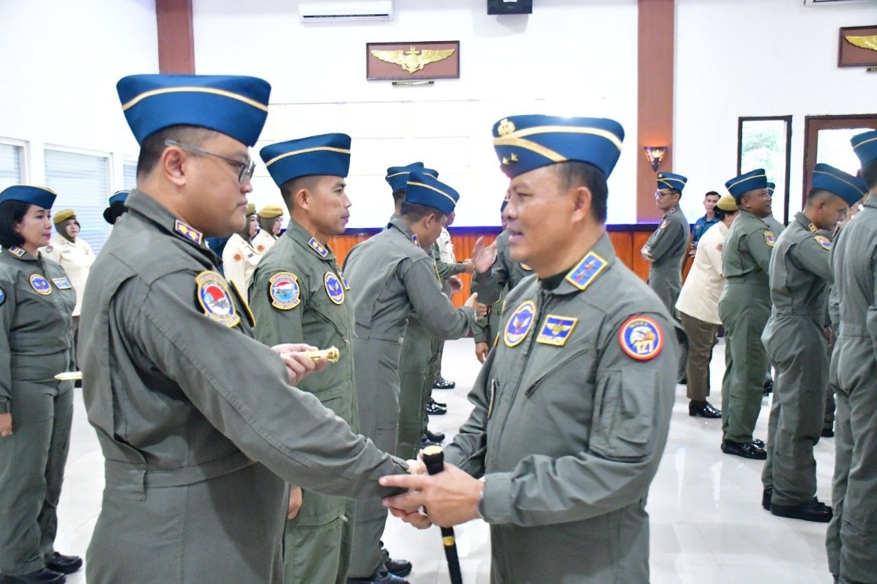 Komandan Puspenerbal Terima Laporan Korps Kenaikan Pangkat 36 Perwira Penerbangan TNl AL