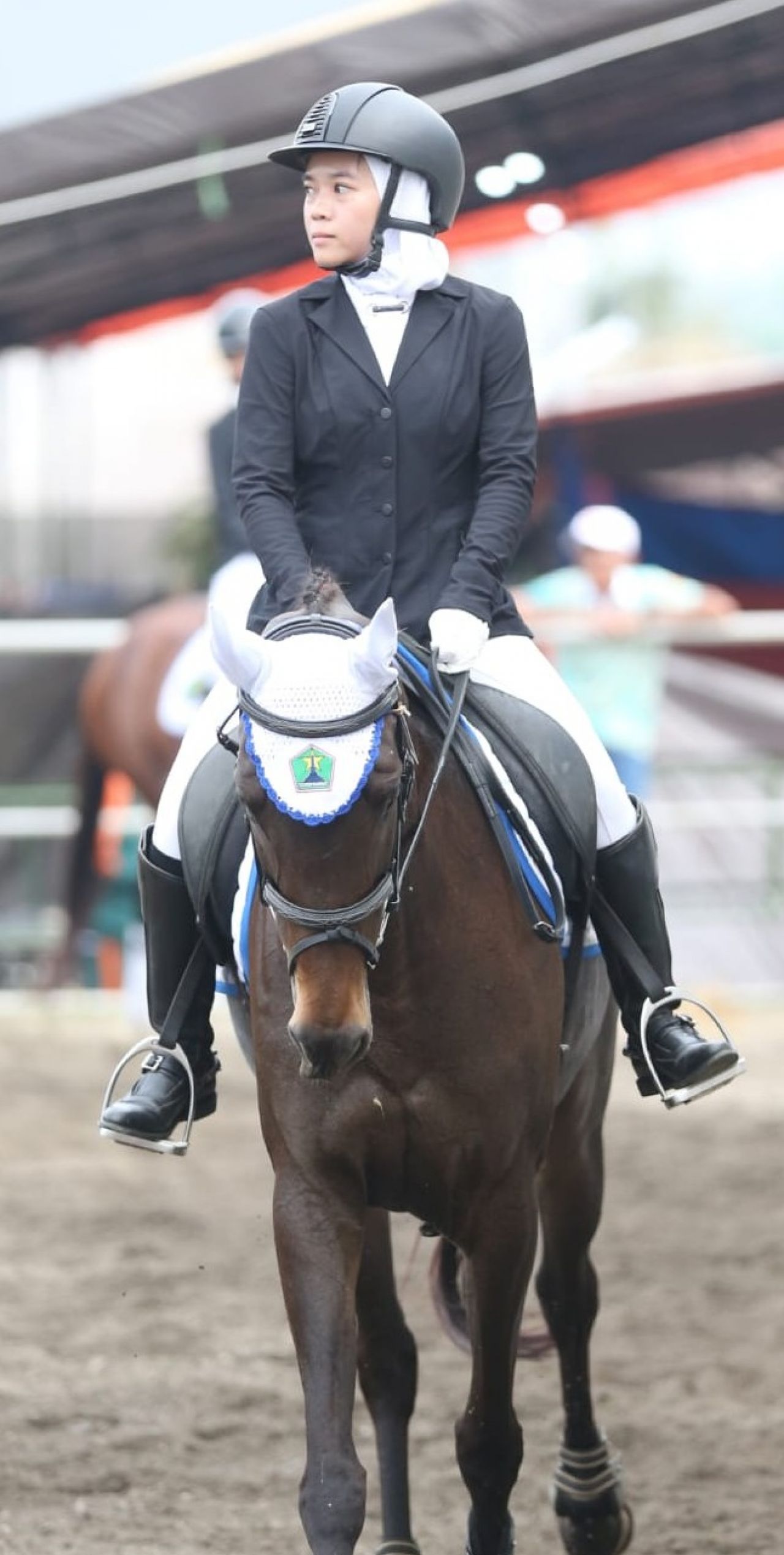Hari Pertama Cabor Berkuda Equestrian Kota Surabaya dan Batu Berbagi Emas