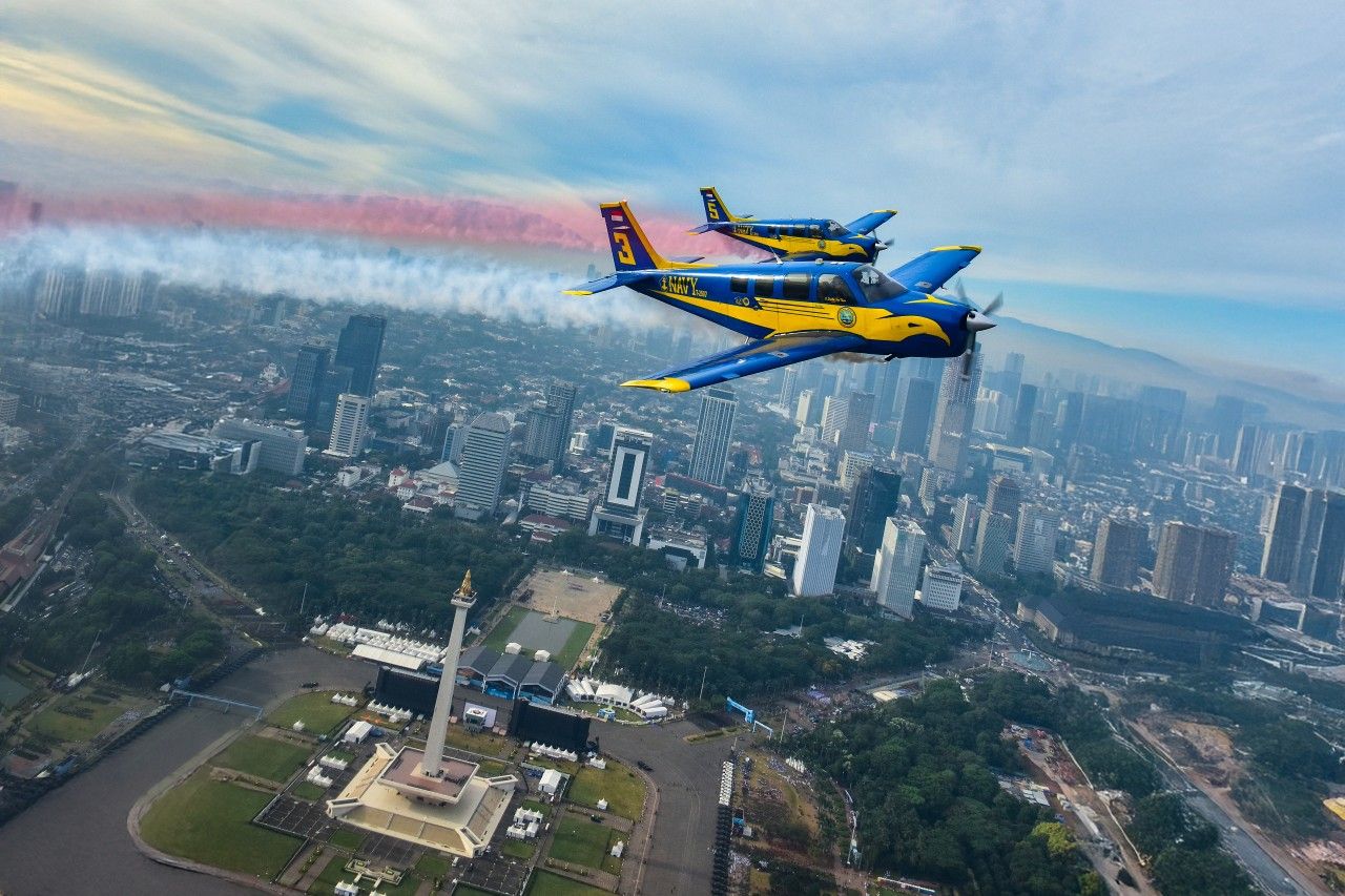 31 Pesud Penerbangan TNl AL Menjadi Bagian dari 156 Pesud Demo Udara HUT ke-80 TNl di Monas
