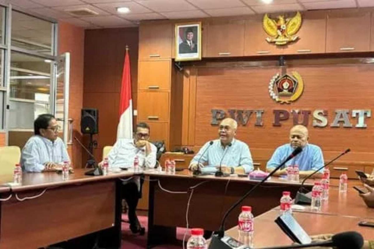 PWI Pusat Minta Hotman Paris Minta Maaf kepada Insan Pers, Tegaskan Martabat Wartawan Tak Boleh Direndahkan