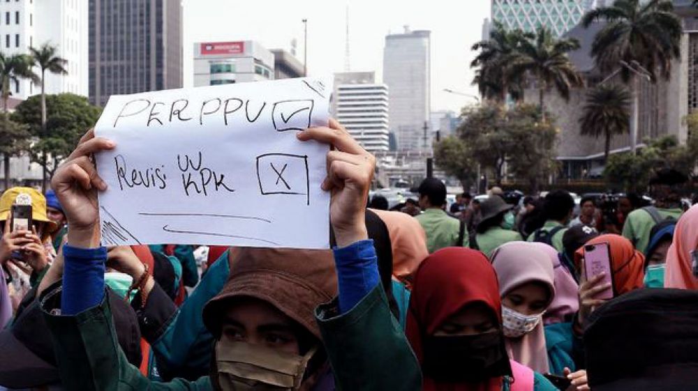 Mahasiswa Desak Jokowi Segera Keluarkan Perpu KPK