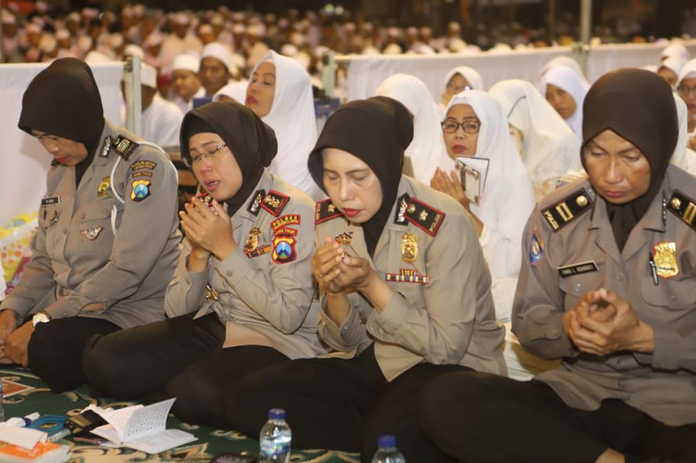Polres pelabuhan Tanjung Perak Surabaya Gelar Istighosah