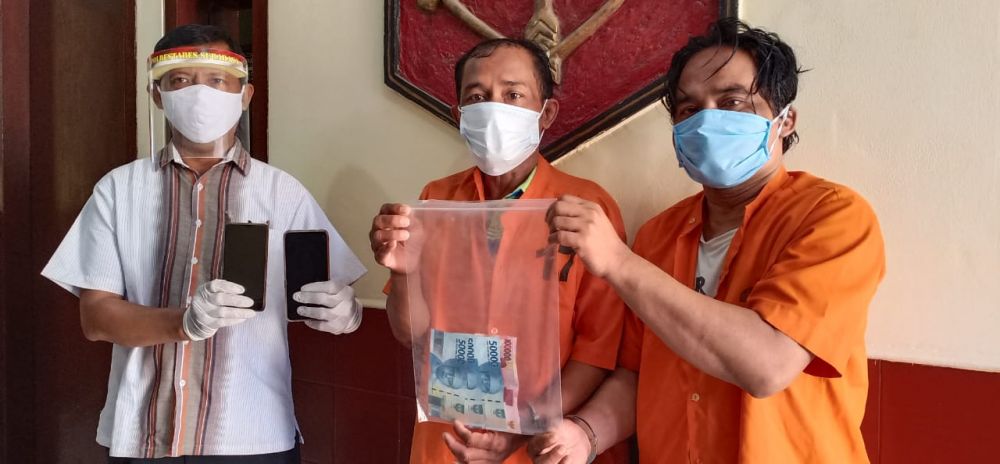Tipu Jual HP Replika, Dua Pria Asal Tambak Wedi Ditangkap Polisi  
