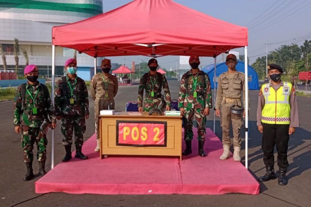 Prajurit Pasmar 2 Korps Marinir AL Tangani Pasien Covid 19 Di Sidoarjo