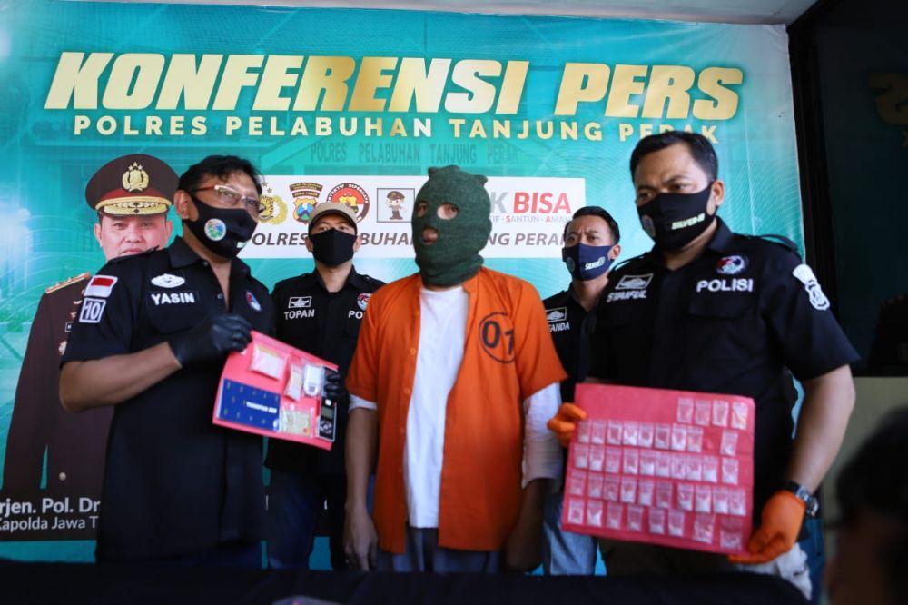 Satreskoba Polres Pelabuhan Tanjung Perak Tangkap Pria Pengedar Sabu
