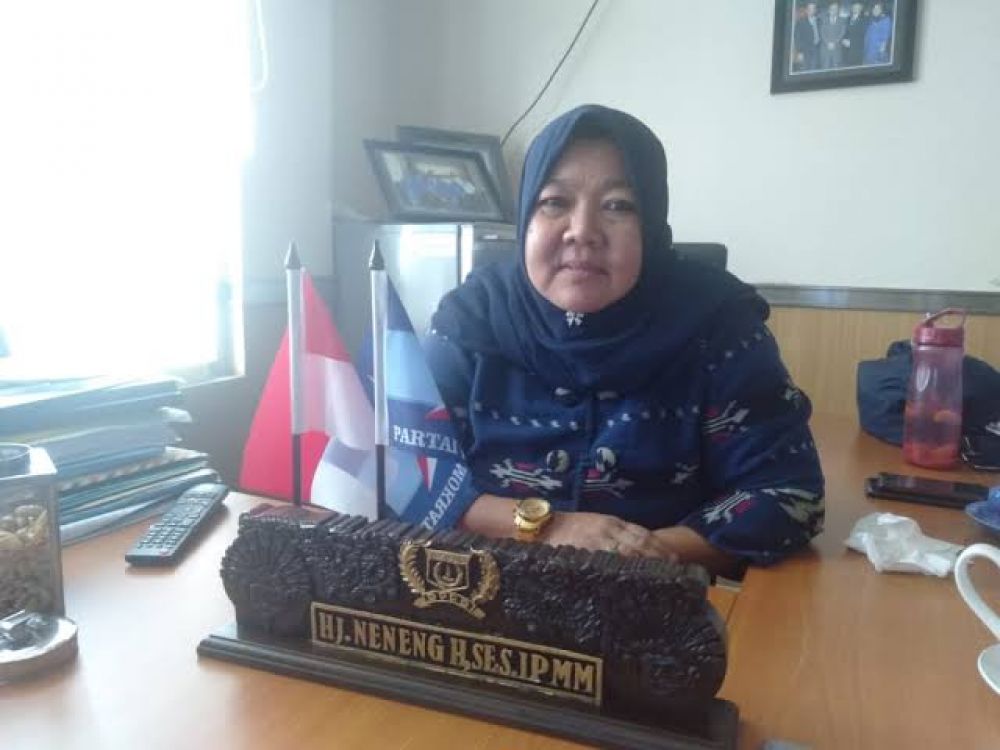 Anggota Fraksi Demokrat DPRD DKI Jakarta, Neneng Hasanah 