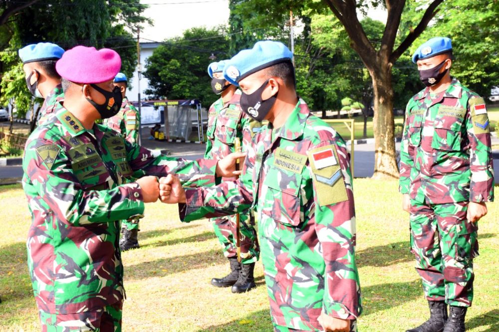 Jelang Laksanakan Tugas Di Lebanon, Danmenart 2 Beri Penghargaan 